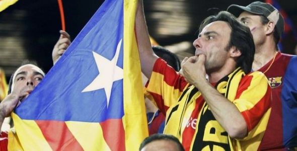 Aficionados-FC-Barcelona-Himno-Espana_ECDIMA20150522_0017_22